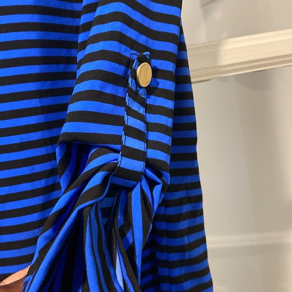 Calvin Klein size Small top good condition - Picture 3 of 6